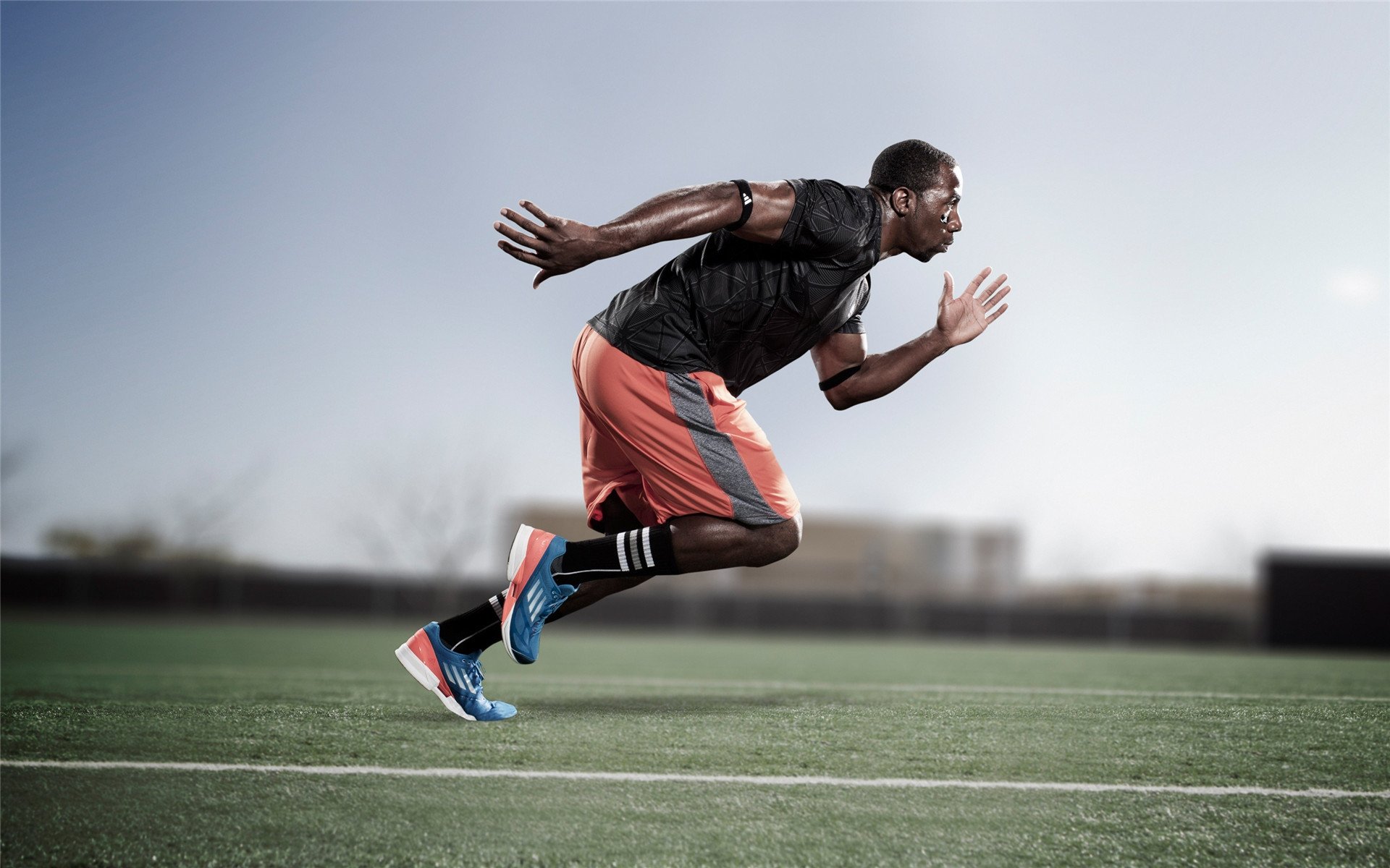 澳中自由泳交锋激烈 難分上下，澳大利亚200米自由泳